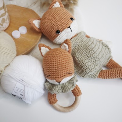 Hochet Socquette jolie renarde : Patron Au Crochet PDF