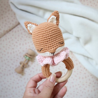Hochet Socquette jolie renarde : Patron Au Crochet PDF