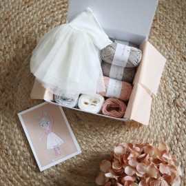 Kit Crochet Swann, jolie ballerine – Coffret Complet, Patron PDF