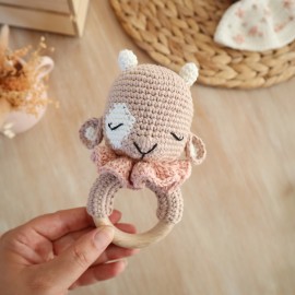 Hochet Scarlett jolie biquette : Patron Au Crochet PDF