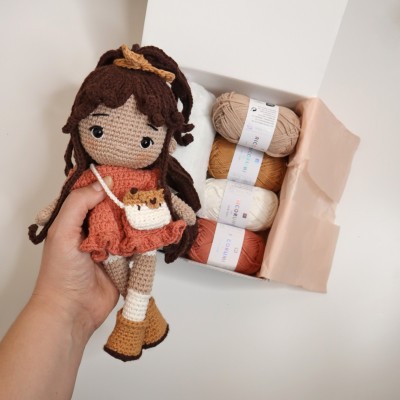 Kit Crochet Cannelle, demoiselle d'automne – Coffret Complet, Patron PDF