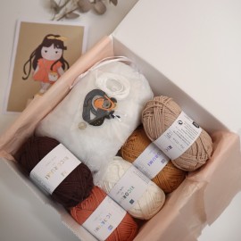 Kit Crochet Cannelle, demoiselle d'automne – Coffret Complet, Patron PDF