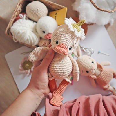 Plume, mon petit caneton : Patron Au Crochet PDF