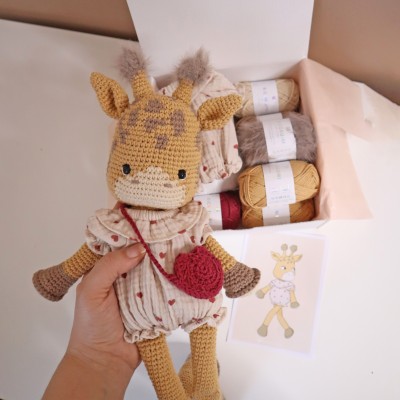 Kit Crochet Suzie, jolie girafe – Coffret Complet, Patron PDF