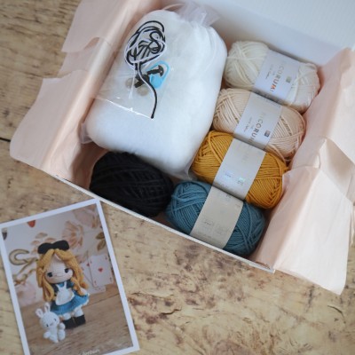 Kit Crochet Alice au pays des merveilles – Coffret Complet, Patron PDF