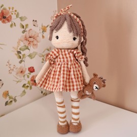 Kit Crochet Lison, jolie poupée et son doudou – Coffret Complet, Patron PDF