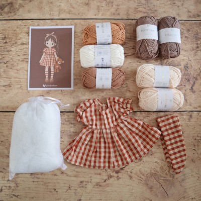 Kit Crochet Lison, jolie poupée et son doudou – Coffret Complet, Patron PDF