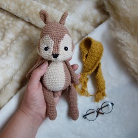 Bucky l'écureuil : Patron Au Crochet PDF