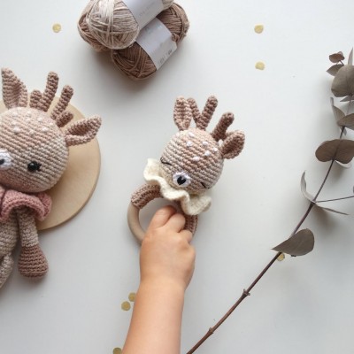 Hochet Charlie le faon : Patron Au Crochet PDF