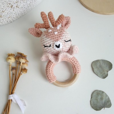 Hochet Charlie le faon : Patron Au Crochet PDF